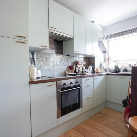 Nice Flat Near Republique Apartment